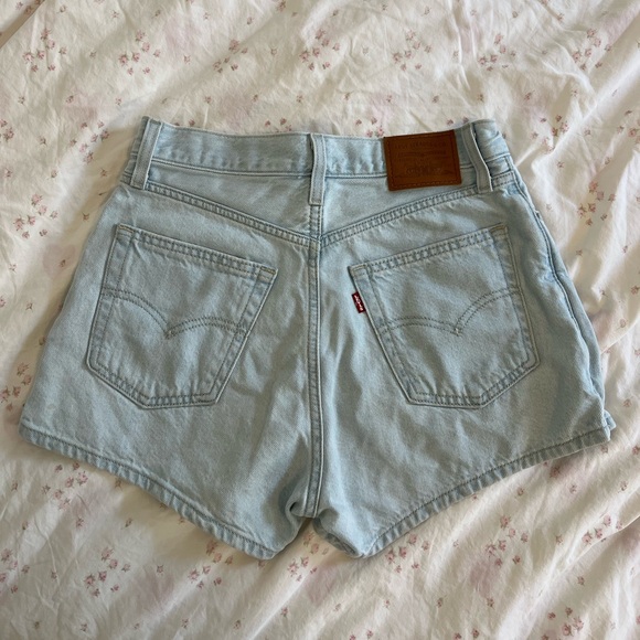 Levi’s Light Wash Jean Skort Size 26 - Picture 2 of 7